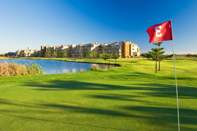 Practica golf en Hoteles Elba