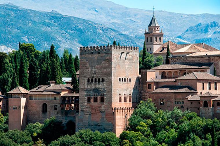 Granada es única y ya deberías haber estado allí 