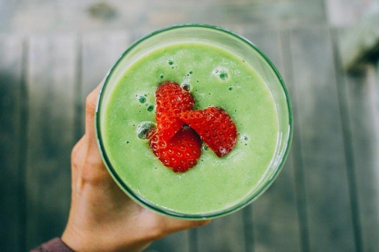 Smoothies: Los batidos de frutas más saludables y refrescantes para el verano