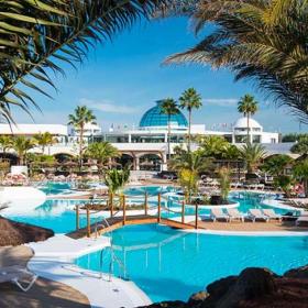 Come to The Elba Lanzarote Royal Village and enjoy the eternal summer