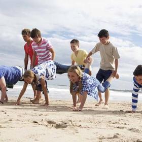 Maxiclub con actividades para adolescentes en hoteles de verano