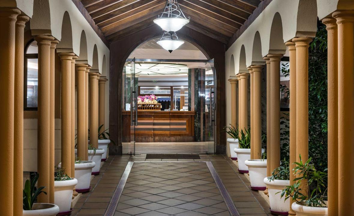 Acceso Restaurante Elba Lucía
