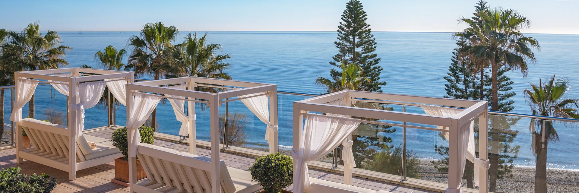 Camas Balinesas en terraza, Elba Estepona