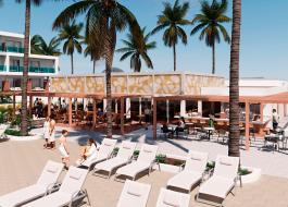 Pool Bar