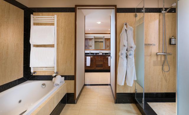 Baño en Suite Presidencial, Elba Estepona