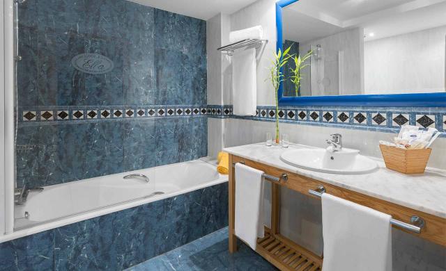 Baño estándar Elba Sara
