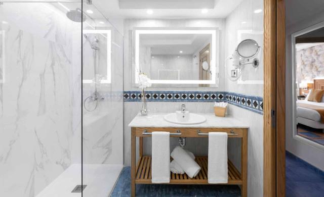 Baño estándar Elba Sara
