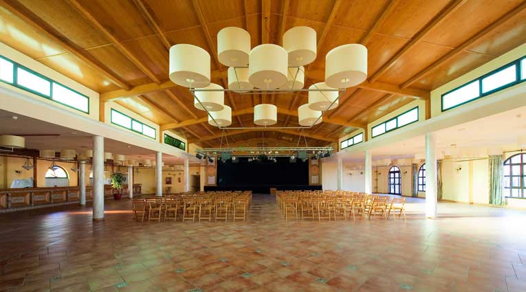 Vista de salón de convenciones Elba