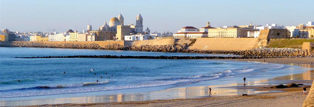 Vista de Cádiz desde la playa