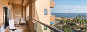Impresionantes vistas terraza habitación junior Suite en Elba Sara Beach